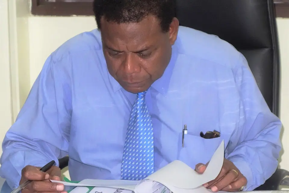 Sikua became a Member of Parliament in 2006. However, in the 2019 National General Election he lost the seat to Jamie Vokia who later lost his seat in a High Court petition led by Sikua.