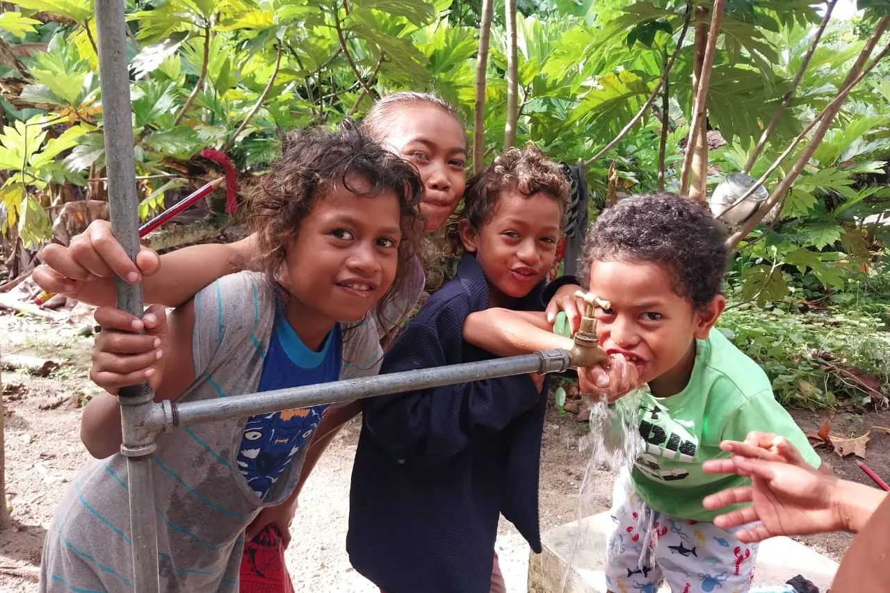 Through the construction of two water dams and a network of 31 standpipes, families comprising 576 people now enjoy reliable access to clean water for drinking, cooking, and washing—right at their houses’ doorsteps.