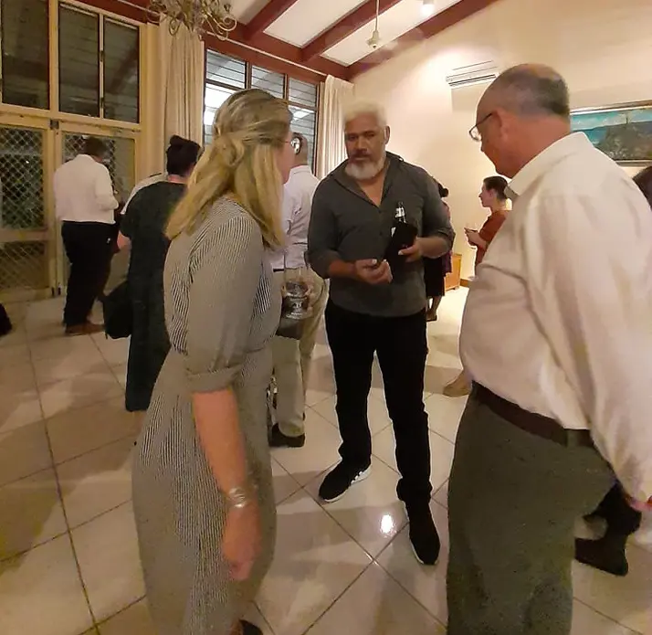 Australian High Commissioner, Dr Lachlan Strahan (r) hosted the participants to meet and greet the alumni of the Directorship Programme, SICCI Sponsors and other important stakeholders at his residence.