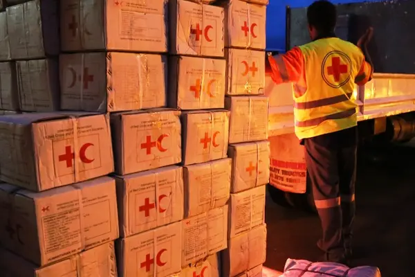 The NDMO is still coordinating and distributing disaster relief support to evacuation centres on an ongoing basis. It is working in conjunction with the Red Cross, Oxfam, Save the Children, World Vision, the Honiara City Council Emergency Operation Centre and the Internally Displaced Persons welfare cluster.
