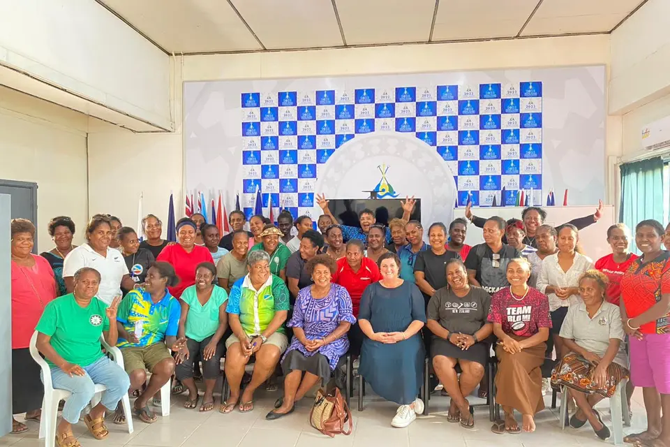 Mrs. Nicola Jones, the Technical Delegate for Netball and representatives from the Solomon Islands National Netball Federation (SINFED).