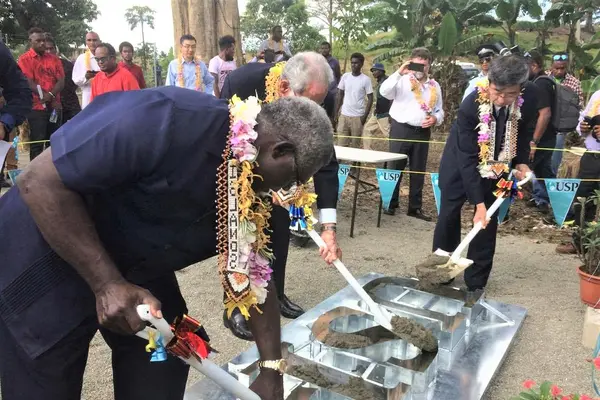 Prime Minister Manasseh Sogavare, flanked by Asian Development Bank President Mr Takehiko Nakao, and USP Pro Vice Chancellor Mr Winston Thompson during the ground breaking ceremony in 2017.