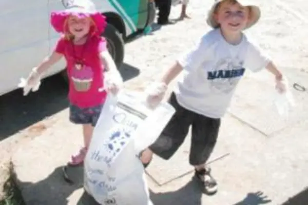 Even the little kids lent a helping hand on "Clean up the World Day" last week.