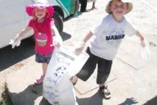 Even the little kids lent a helping hand on "Clean up the World Day" last week.