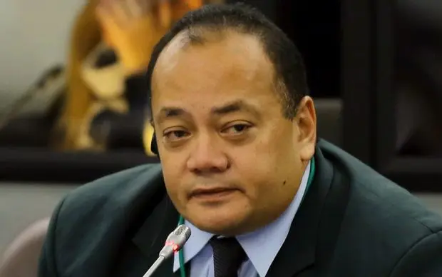 The Hon. Prime Minister is a USP alumnus Gold Medalist who graduated with a Postgraduate Diploma for Managers in Advanced Analytics Skills in 2008 and a Master of Business Administration in 2009. He also holds Bachelor of Science (Honors) from Auckland, New Zealand and his Master of Science in Computation from Oxford, England.