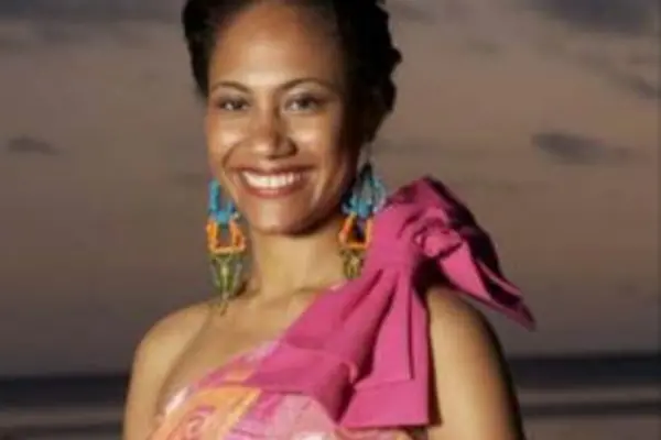 The newly-crowned Miss South Pacific 2009/2010, Miss Fiji, Merewalesi Nailatikau.