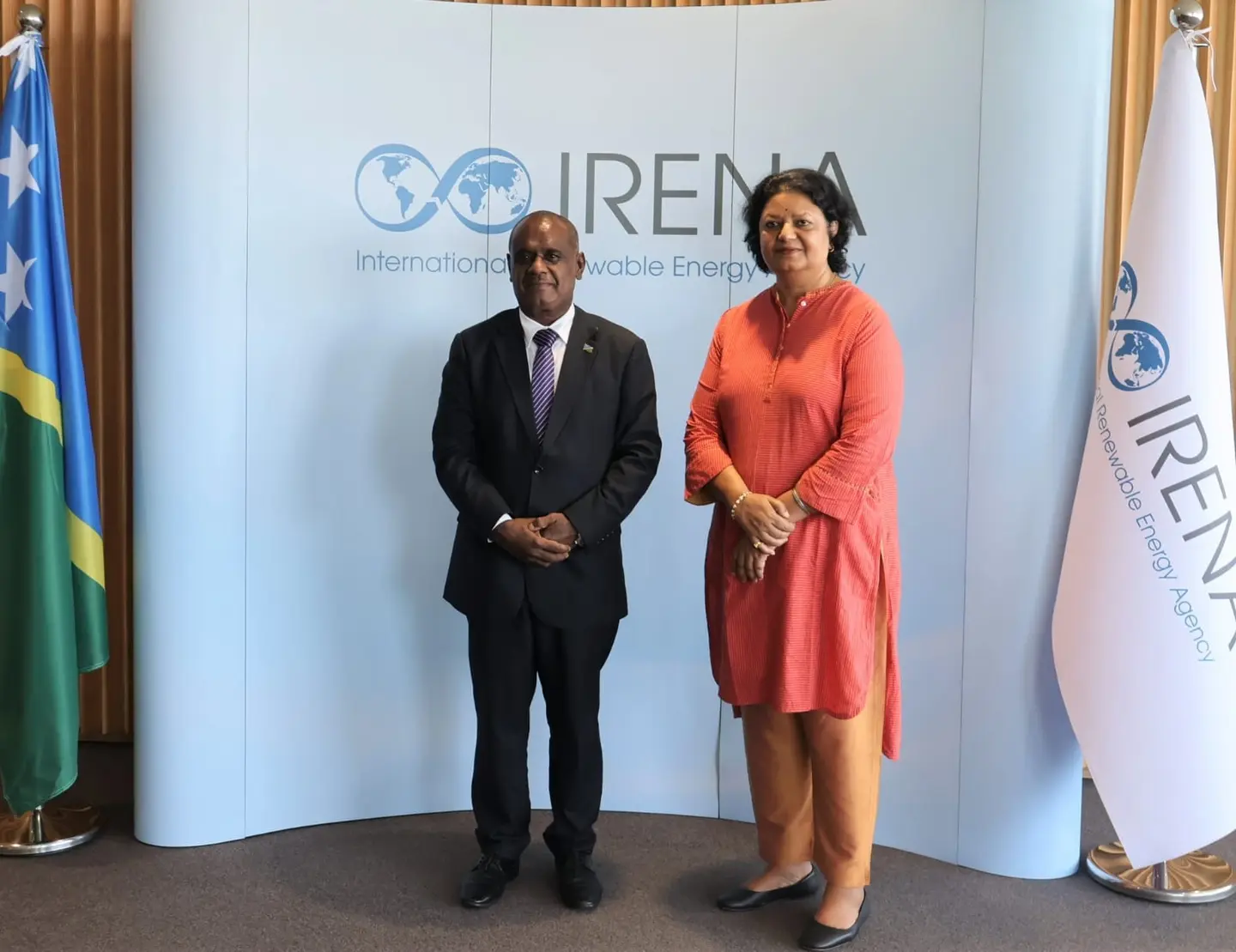 Manele Holds Bilateral with IRENA's Deputy Director General