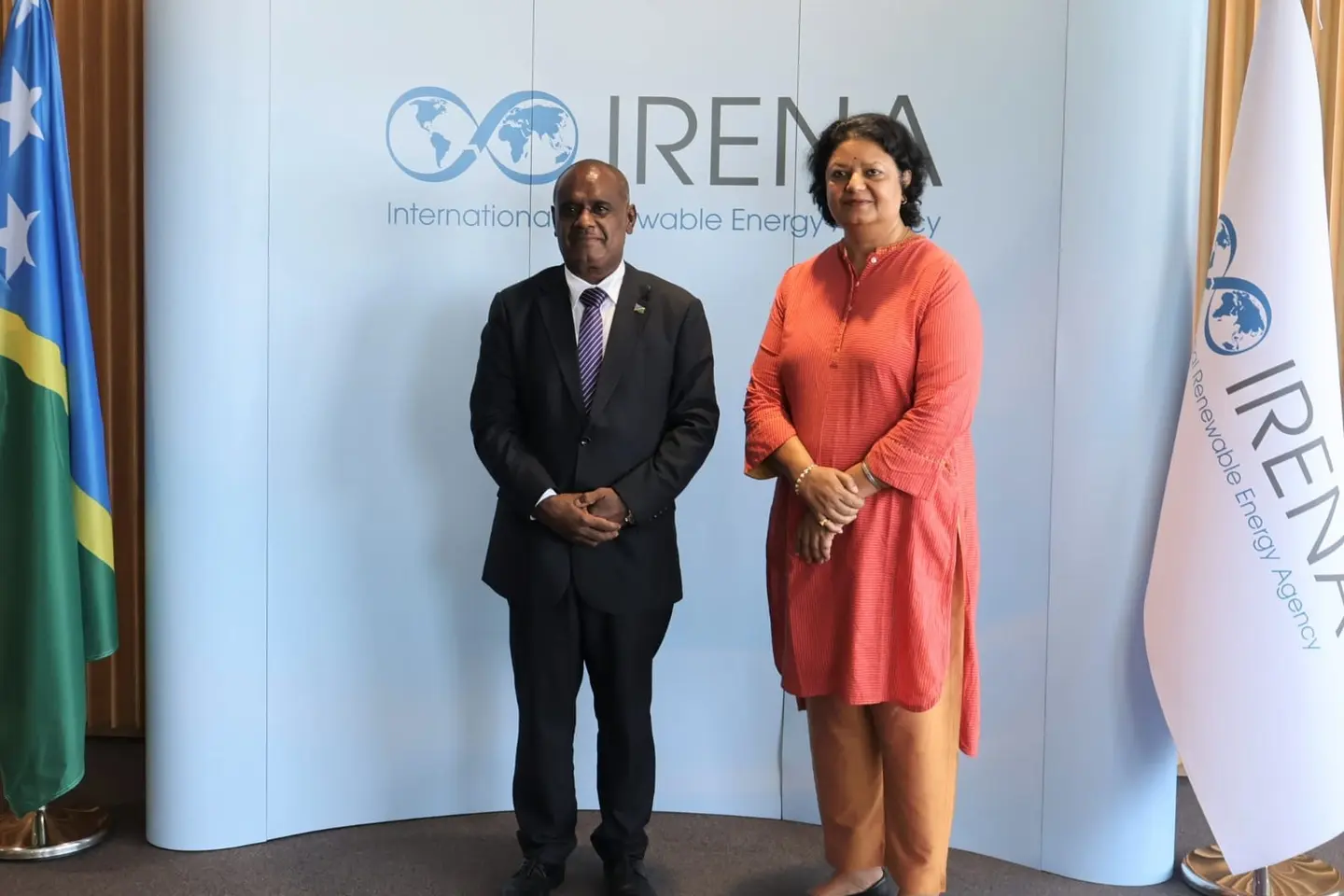 Manele Holds Bilateral with IRENA's Deputy Director General