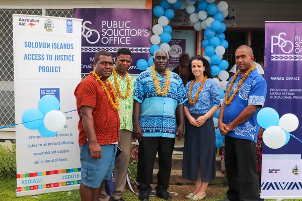 Provincial Minister for Finance and Treasury, Guadalcanal Province Hon. Andrew Tahisihaka, Hon. Deputy Premier for Guadalcanal Province, Lazarus Alfred Rima, Minister for Justice and Legal Affairs, Hon. Clezy Rore, UNDP Acting Country Manager, Ms. Grace Kiernan and Public Solicitor of Solomon Islands, Mr. George Gray outside the new office.
