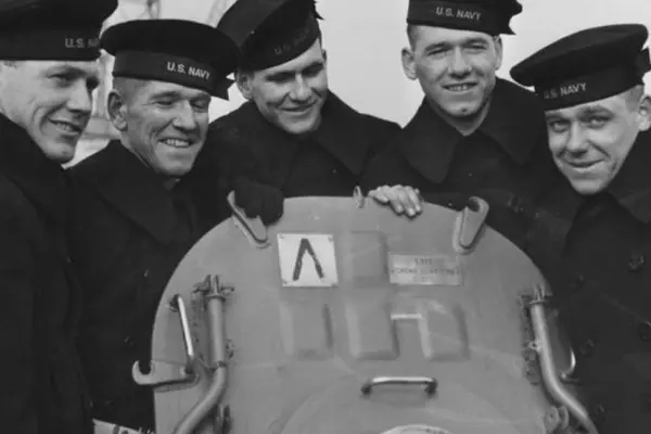 Sarah Gibbens at National Geographic reports that the Sullivan brothers, George, Frank, Joe, Matt, and Al, natives of Waterloo, Iowa, enlisted in the Navy together soon after Pearl Harbor.