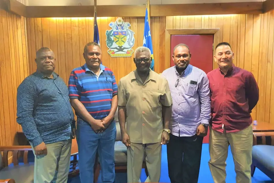 Prime Minister Manasseh Sogavare and other government MPs welcome Hon. Samson Maneka.