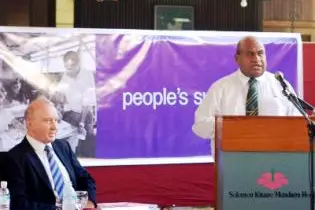 Acting Prime Minister, the Honourable Fred Fono and RAMSI Special Coordinator, Graeme Wilson, launching the report.