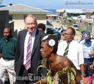 Sir Albert Palmer CBE, who officially opened the court house with the unveiling of a carving of the Solomon Islands coat of arms, described it as 'the face of justice' in the country.