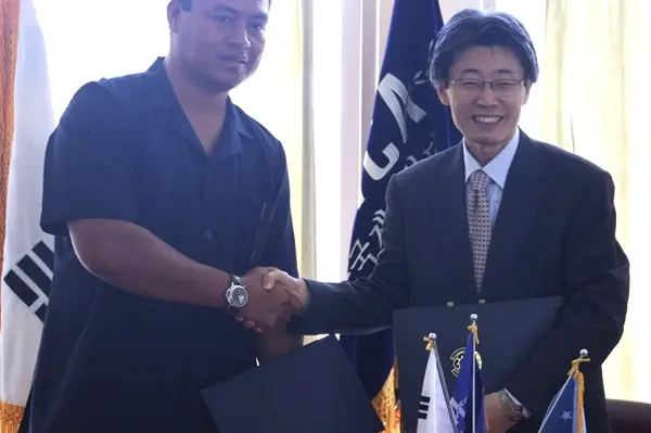 The milestone signing now opens the way for the reforestation project to begin with a Korean funding of SB$7.2 million to support the Government’s reforestation program.