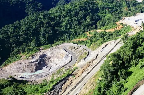 The special secretary to the Prime Minister, Dr Phil Tagini, has confirmed to Pacific Beat that the Immigration Department has prevented employees of St Barbara from re-entering the country.