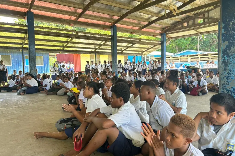 Building good relationship with schools and their Staff is a priority for the TID SINIS team as they look forward to engage schools through bookings, so that they can try out their talents at the High Performance Centre.