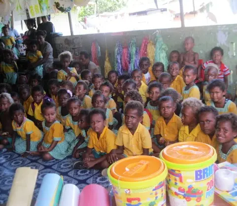 The Nguvia Kindy students, teachers and few mothers were also present to witness the handing over of the items.
