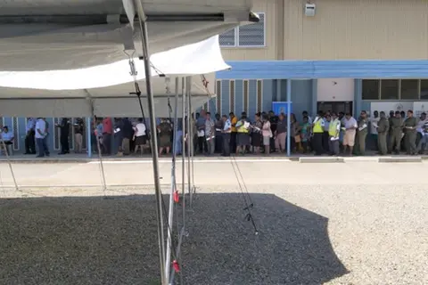 The que outside the Central Field Hospital where the COVID-19 vaccination program is being implemented.