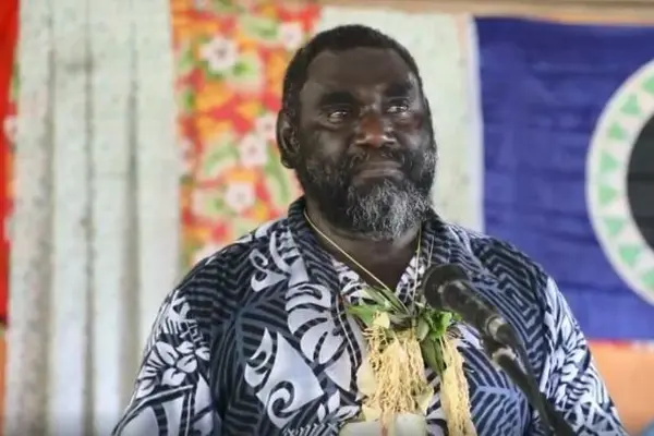 "During the ten year Bougainville Civil War the people of the Solomon Islands offered Bougainville refuge and support. In the same token I offer our support to the people and Government of the Solomon Islands.This support goes by way of supporting the Papua New Guinea Government's response to the SIG."
