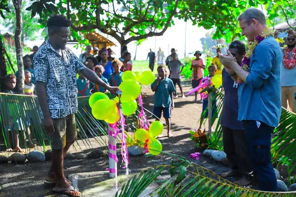 The construction of standpipes, a tank and a pipeline project is funded by Australia and now supplies water to 345 people in Mwanihuki, providing the community with reliable access to water and improved sanitation.
