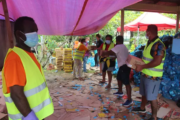 The task of the Committee is to receive food donations, organize and distribute to around 22,000 households within the Honiara Emergency Zone.