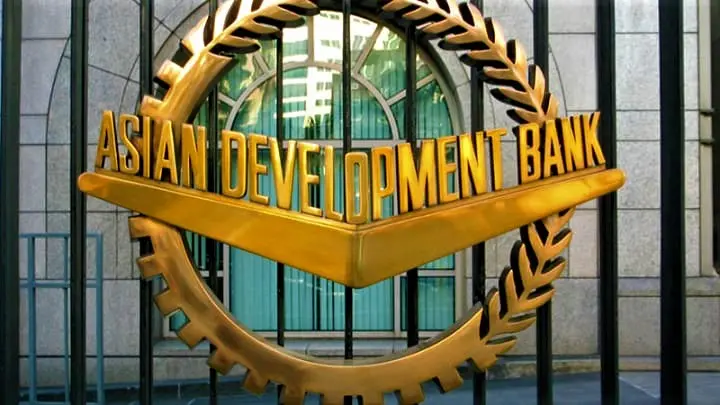 ADB's assistance is also helping finance the government's economic stimulus package, which addresses the impacts of COVID-19. This includes measures to support small businesses; the farming and commercial fishing sectors; as well as capital injections into state-owned enterprises, such as Soltuna and Solomon Airlines.