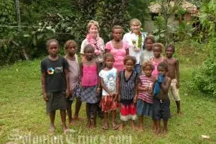 Australian High Commission and PPF representatives with children of Aenataerau.
