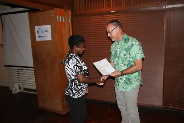 High Commissioner Byrne congratulated Ms Revo on her selection for the Award, wishing her well for her studies in Australia.