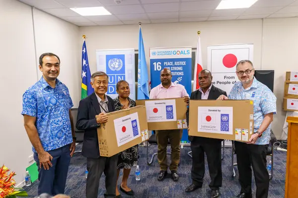 The handover was organized by the UNDP Transparency and Accountability for the People of Solomon Islands – The Project for Strengthening the Capacities to Combat Corruption (TAPSCCC). The project is implemented by UNDP Solomon Islands and has received financial support from the Governments of Solomon Islands and Japan.