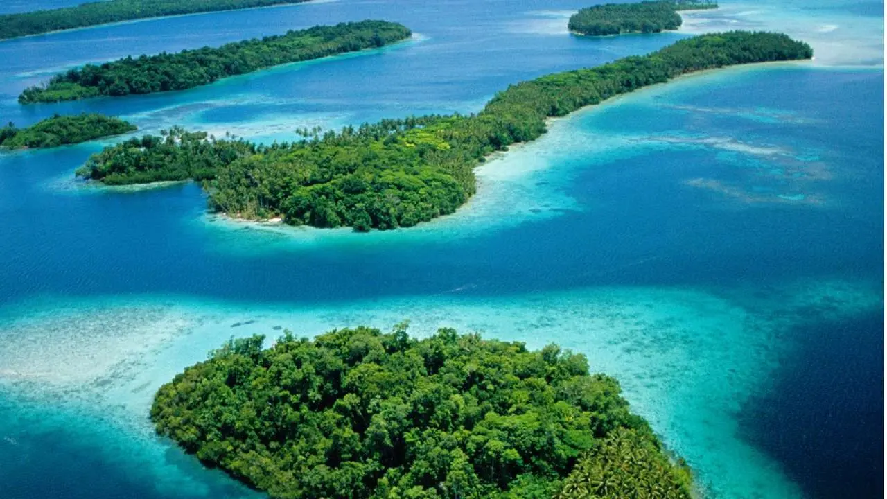 Islands fringed with coral reefs in New Georgia, in the Western Province of the Solomon.