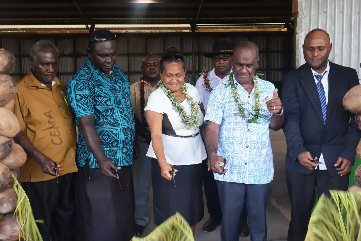 Hon Manele has paid tribute to the landowners, Choiseul Provincial Government, Choiseul Bay Association, Commodities Export Marketing Authority (CEMA), the contractor, and the National Government for the combined efforts in the completion of the Buying Centre.