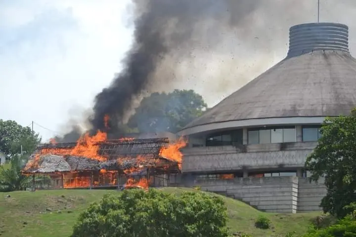 Two groups of protestors took to Parliament, one from the town council area up Vavaya ridge road, the other group from the foothills of Parliament from Point Cruz.