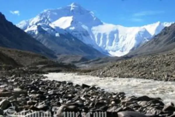 Nepal has a rich geography, the mountainous north has eight of the world's ten tallest mountains, including the highest point on Earth, Mount Everest.