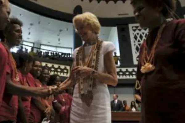 Australian Governor-General, Ms Quentin Bryce meets the WARA ladies.