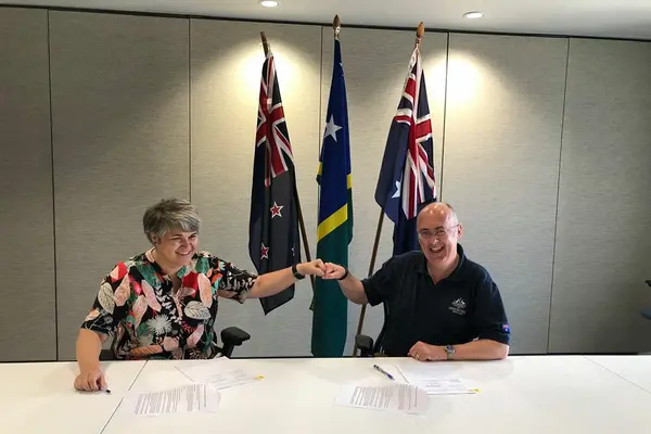 New Zealand High Commissioner Georgina Roberts and Australian High Commissioner Dr. Lachlan Strahan signed a new Delegated Cooperation Arrangement as part of the two countries’ Education Partnership with Solomon Islands for 20202023.