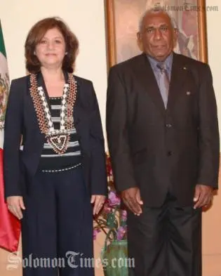 Ambassador Maria Gargarllo with Solomon Islands Governor General, Sir Frank Kabui recently in Honiara.