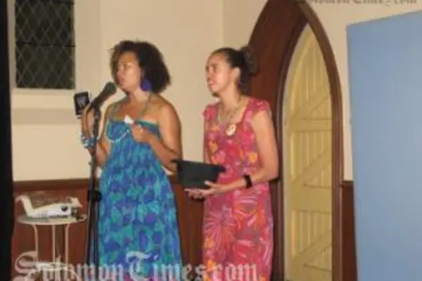 Lisa and Amie, from Wantok Stori are currently in country to work with local youths.