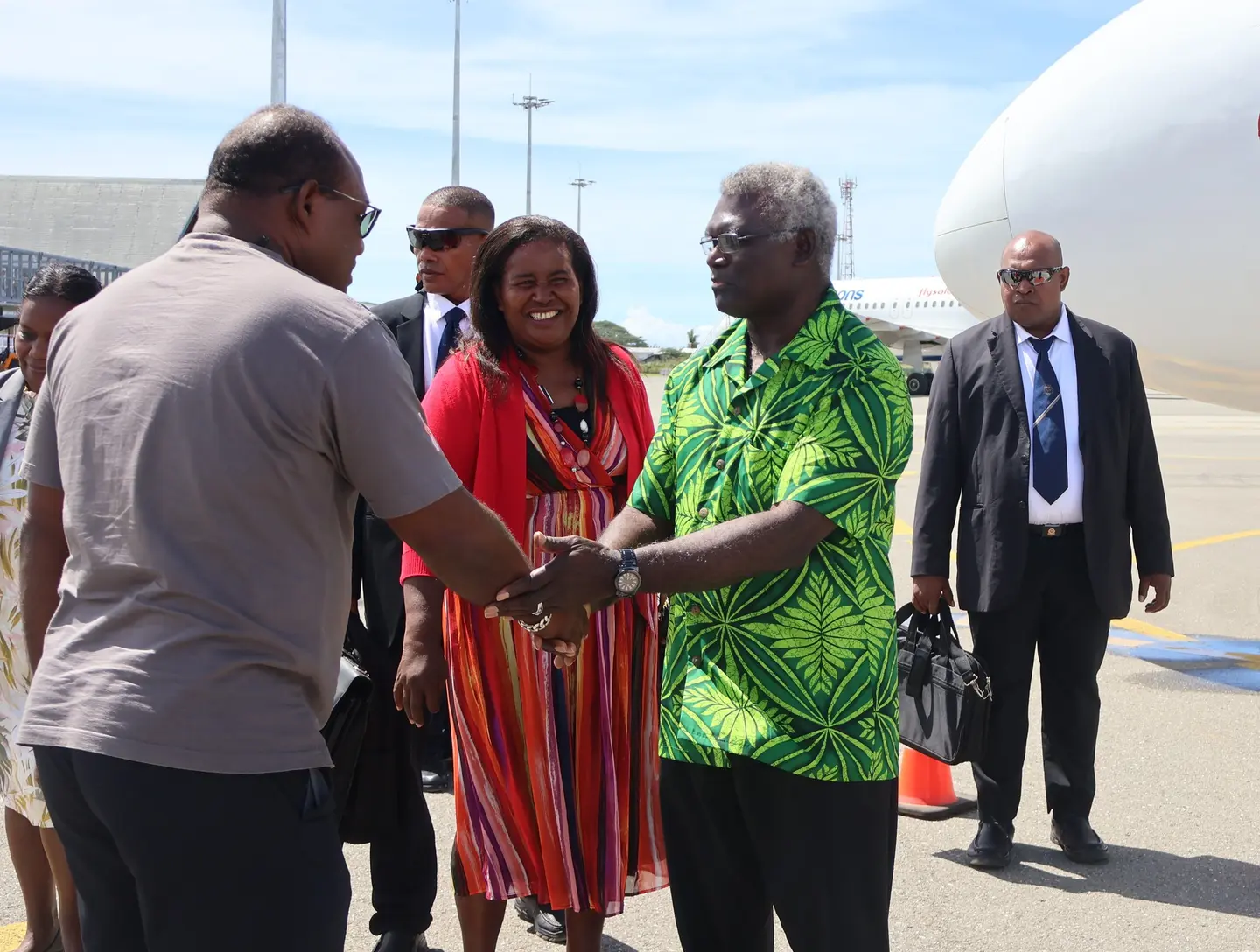 Deputy Prime Minister Maelanga farewells the Prime Minister yesterday.