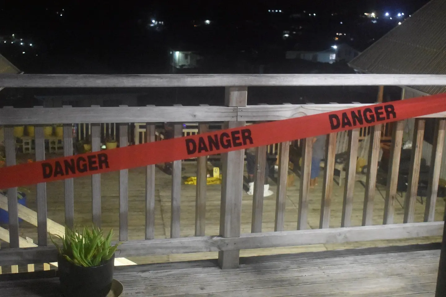 Officers of the Royal Solomon Islands Police Force (RSIPF) Explosive Ordnance Disposal (EOD) team and Forensics Department examined the fatal bomb blast yesterday shortly after the incident.