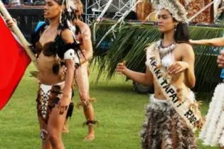 The Rapanui dancers marching during the Festival of Arts closing.