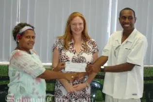 Permanent Secretary for the Ministry of Women, Youth and Children, Ethel Sigimanu, Deputy High Commissioner, Alison Duncan and representative of the Global Youth Leadership Nexus, Charles Ratu.