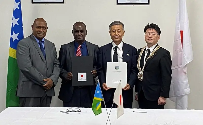 The Minister of Foreign Affairs and External Trade, Hon. Jeremiah Manele (MP) and the Japanese Ambassador to Solomon Islands, H.E MIWA Yoshiaki formalized the arrangement.