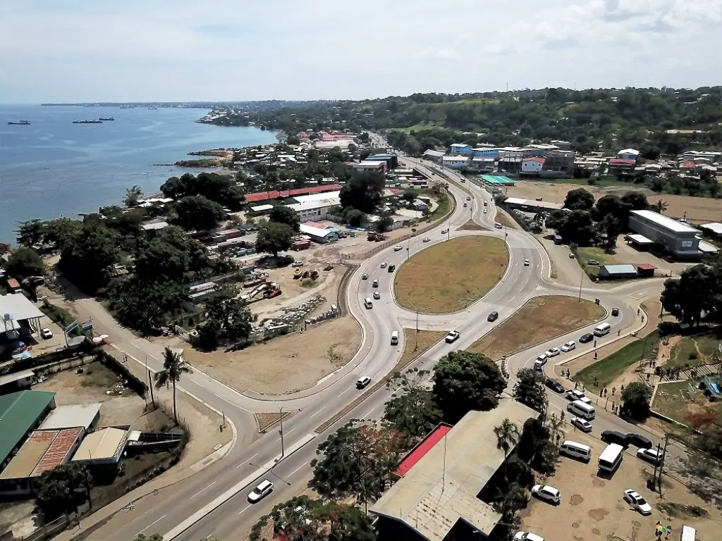 The Prime Minister said the Kukum Highway project includes a 4-lane road from the Ministry of Fisheries to the Lunga Bridge and a two-lane road from Lunga Bridge to the Henderson Domestic Airport.