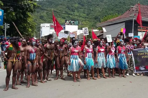 Papuans holding a self-determination rally last week in Sentani, Papua, demanding that the government conducts an independence referendum for the province.