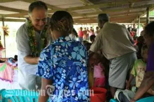 The Australian High Commissioner, HE Mr Frank Ingruber during the hand over in Isabel.