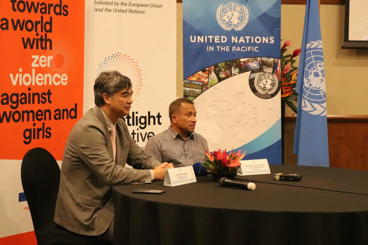 Ambassador of the European Union for the Pacific HE Sujiro Seam (L) and the United Nations Resident Coordinator, Sanaka Samarasinha.