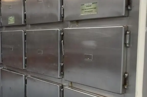 NRH says the graphic picture of blood all over the floor of the morgue that accompanied the media article is part of an embalmment procedure. Therefore, must not be considered or believed to be the usual daily status of the morgue’s level of hygiene. 