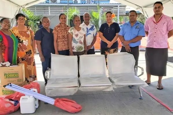 The SI Samoa Community members met with the NRH Chief Executive Officer, Dr. George Malefoasi and his team at the Hospital’s car park, to hand over the donated items.