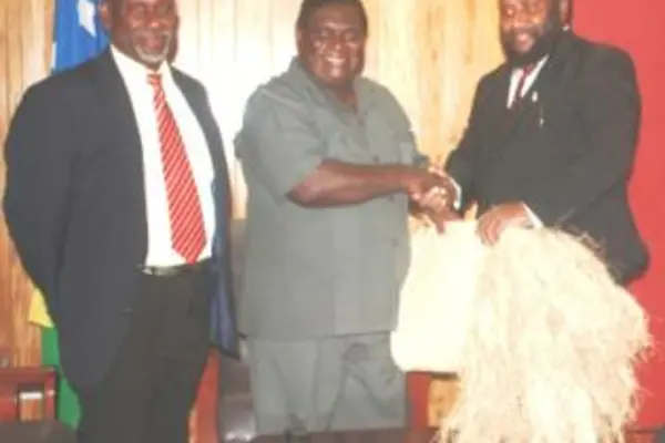 Minister Don Ken told Prime Minister Philip that Vanuatu is experiencing "a critical shortage of nurses," and the current arrangement will help improve the situation in his country.