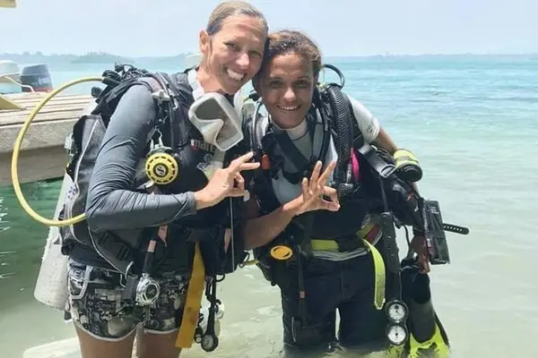 The 19-year-old qualified through Scuba Schools International and can work world wide as an instructor.